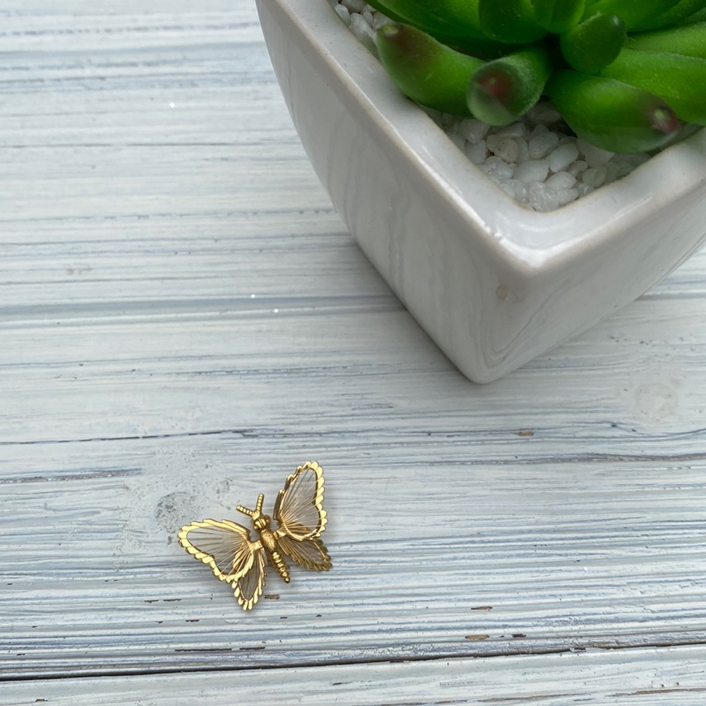 VTG Monet Butterfly pin/brooch